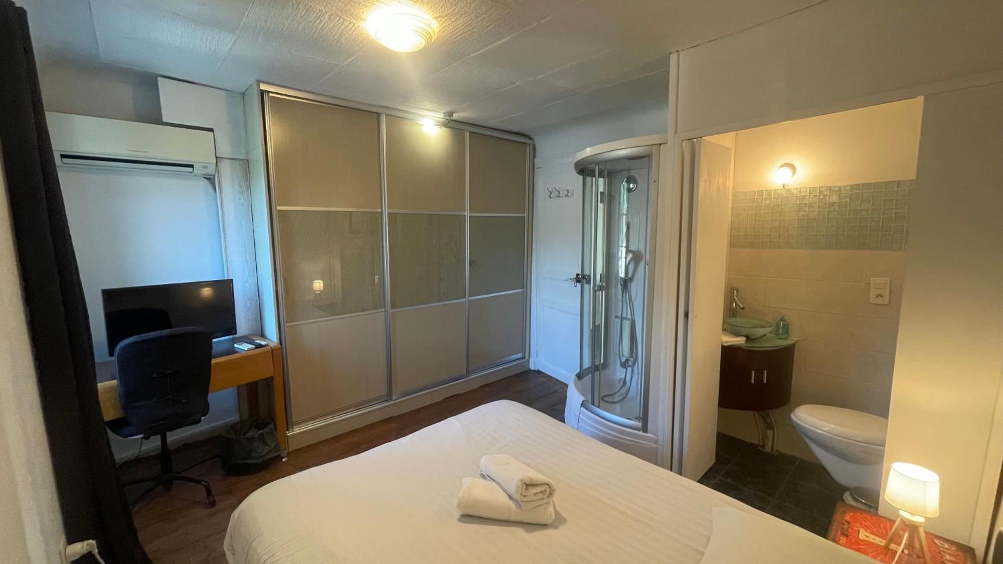 Le Doolies - Holiday Inn Биарриц Экстерьер фото