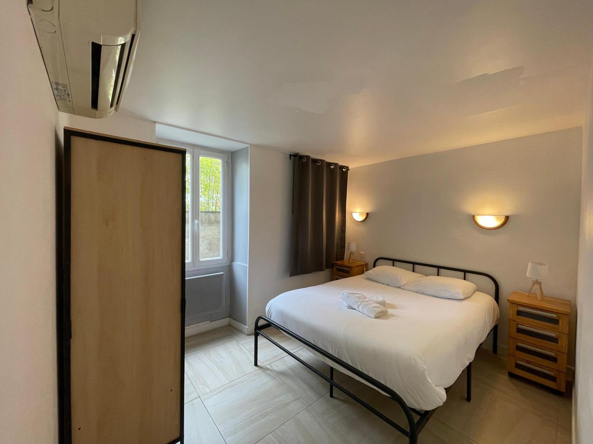 Le Doolies - Holiday Inn Биарриц Экстерьер фото
